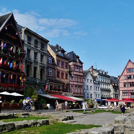 Le Donjon De Rouen Lägenhet Exteriör bild